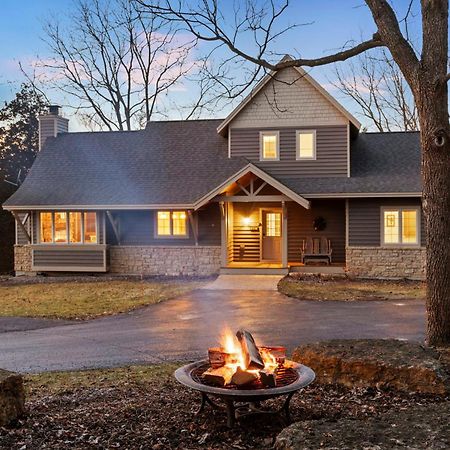 The Lodge, 'North Woods' Style, Boutique Galena Getaway! エクステリア 写真
