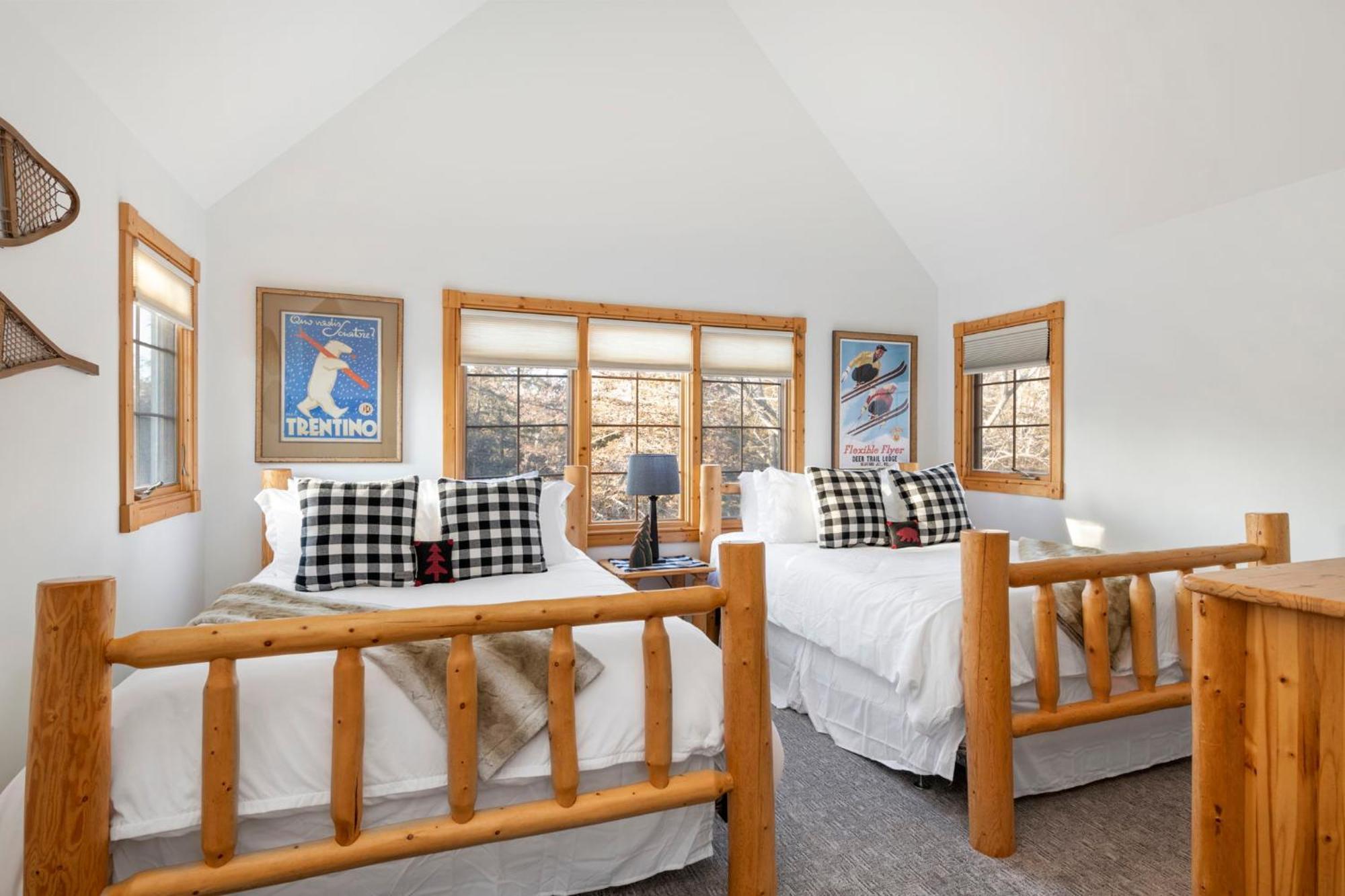 The Lodge, 'North Woods' Style, Boutique Galena Getaway! エクステリア 写真