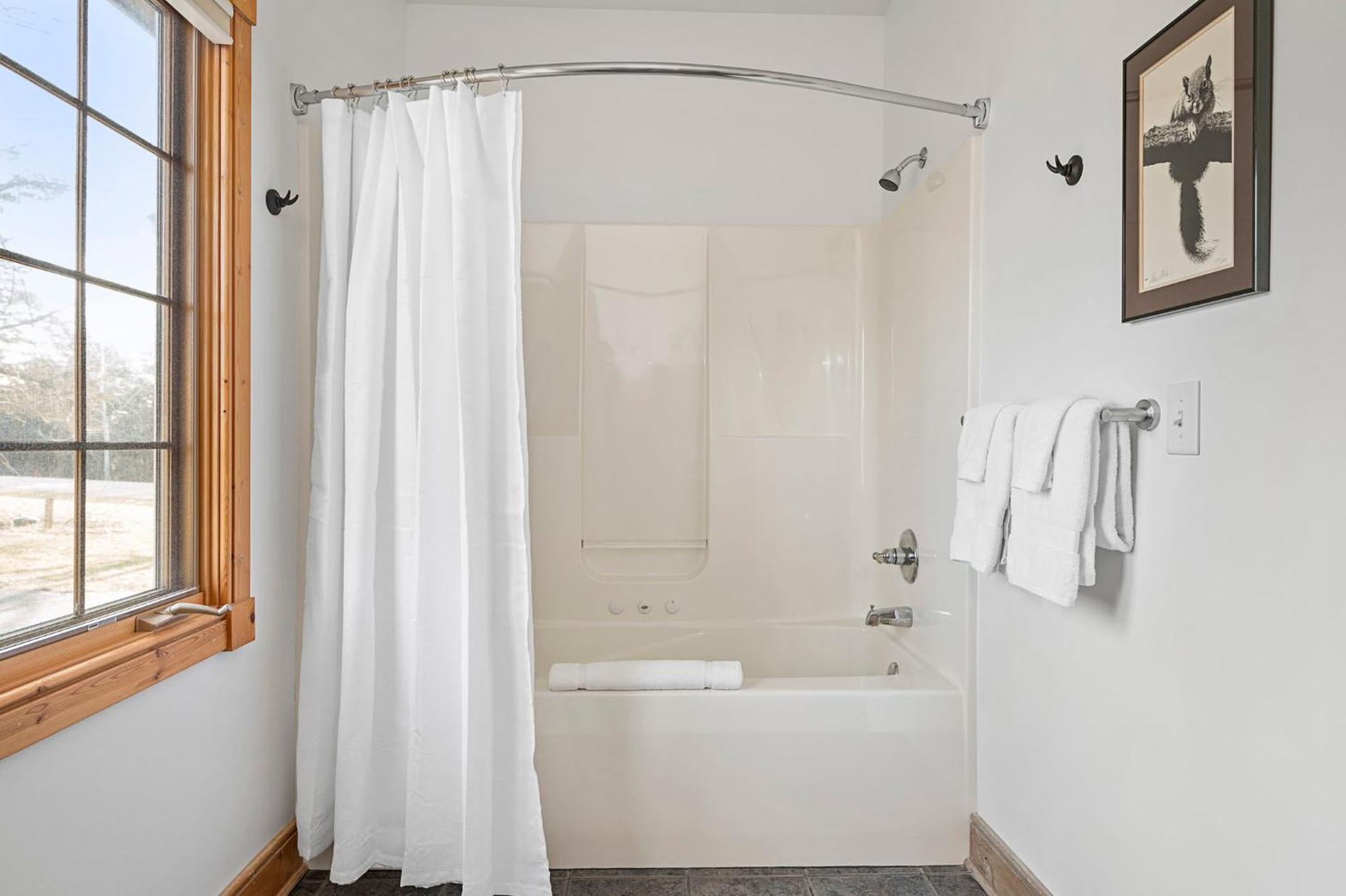 The Lodge, 'North Woods' Style, Boutique Galena Getaway! エクステリア 写真