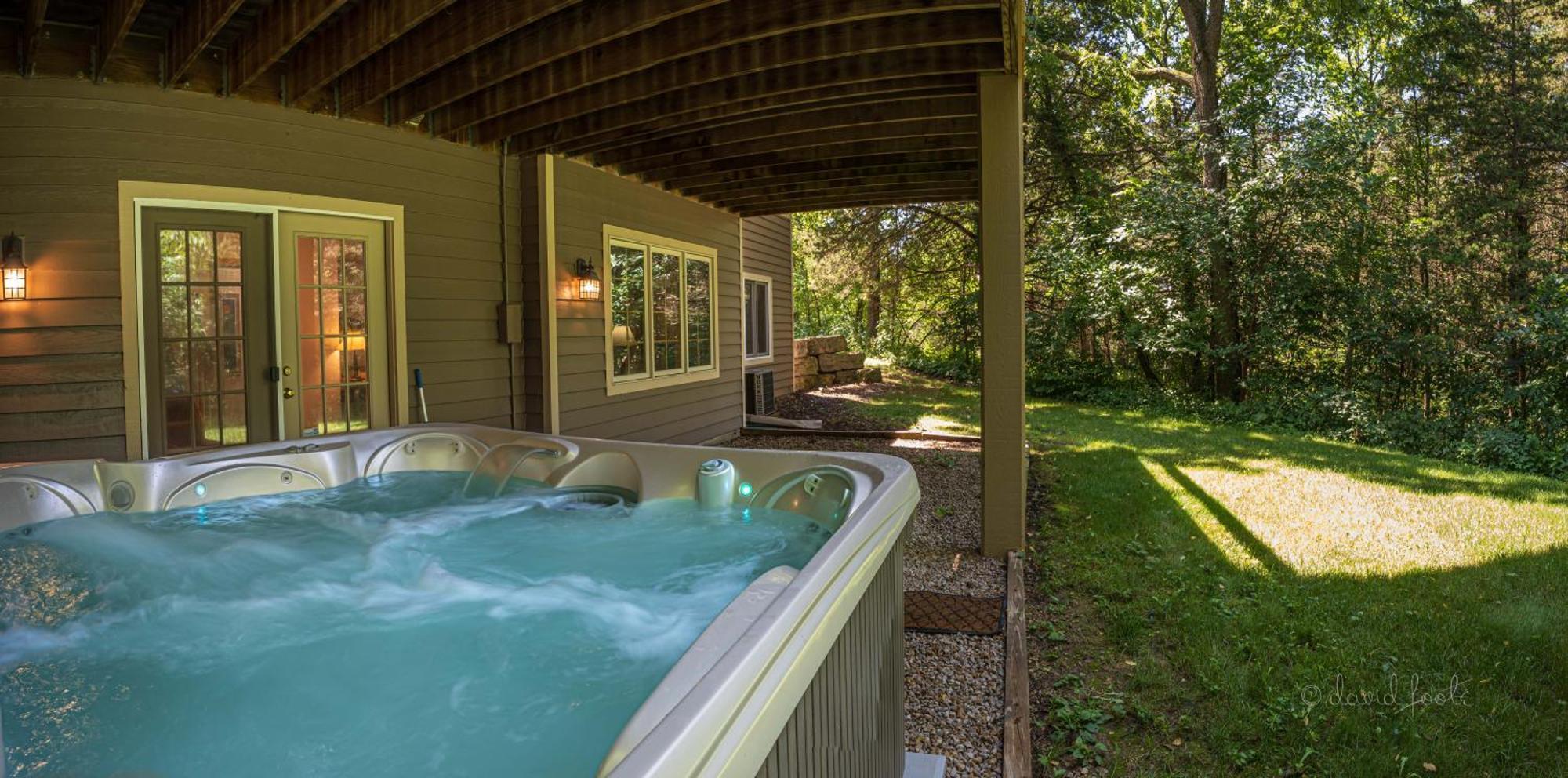 The Lodge, 'North Woods' Style, Boutique Galena Getaway! エクステリア 写真